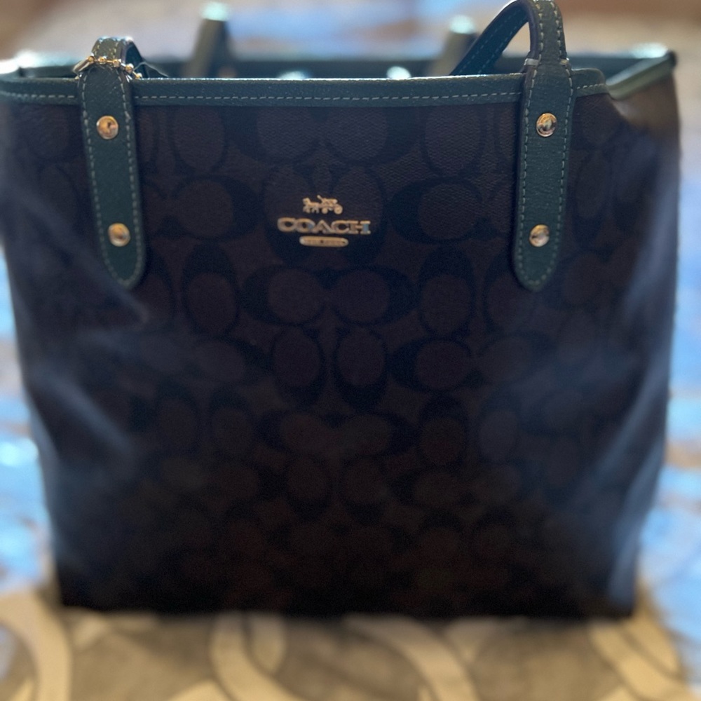 Purses - Picture 3 of 3